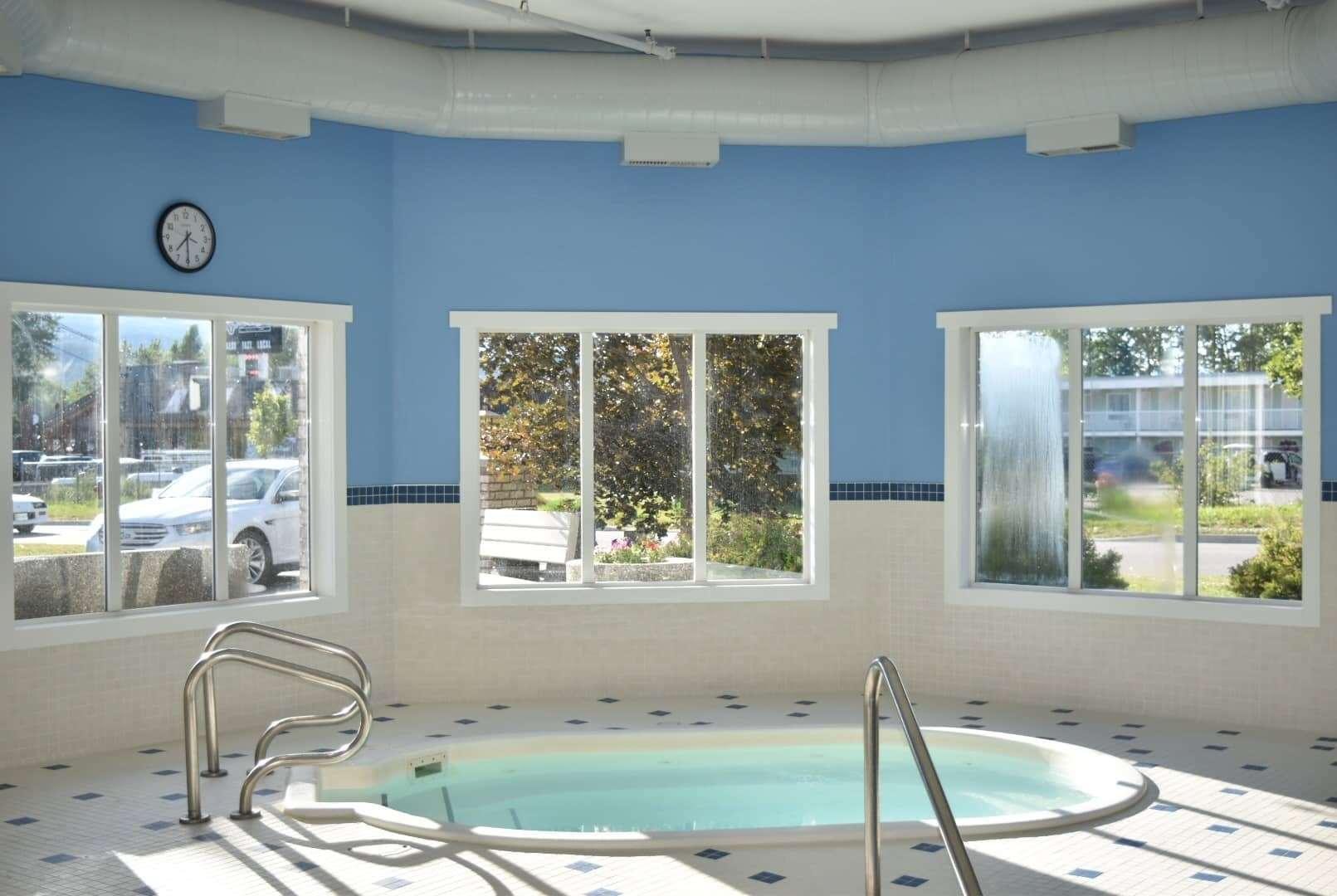 Ramada Golden Hotel Exterior photo