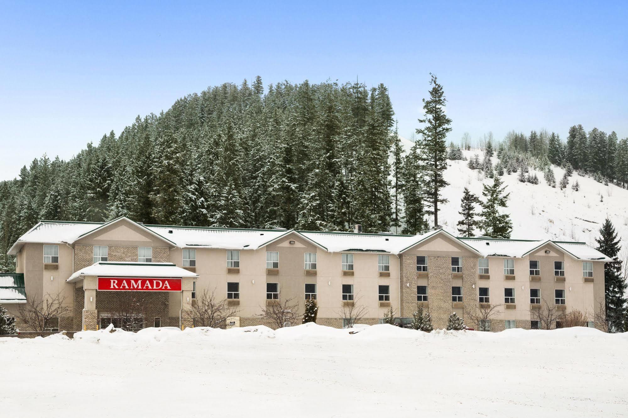Ramada Golden Hotel Exterior photo